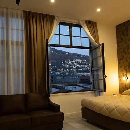 Living Como-rooms&parking Гостевой дом Комо