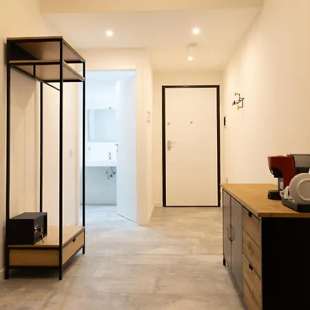Гостевой дом Living Como-rooms&parking Комо