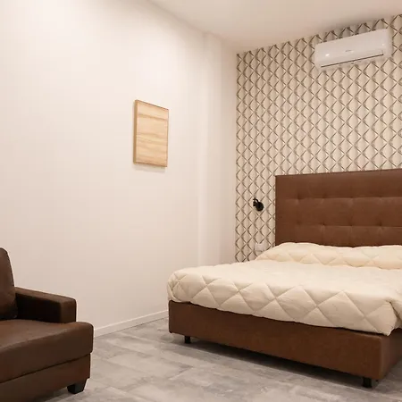 Living Como-rooms&parking 4*