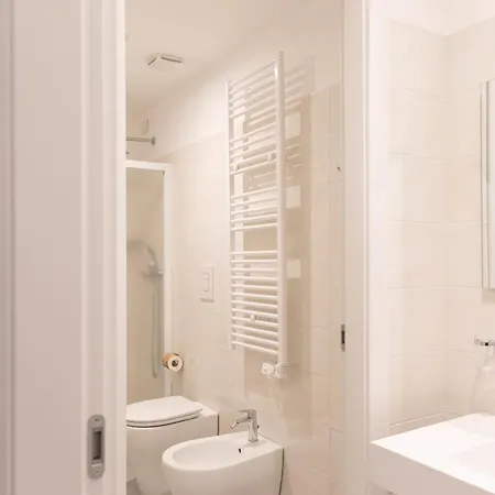 Living Como-rooms&parking Guest house *