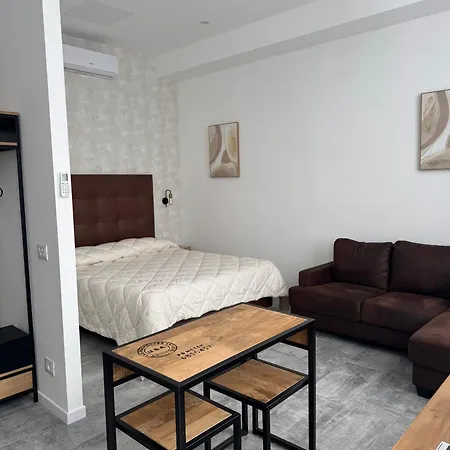 Living Como-rooms&parking Guest house Como