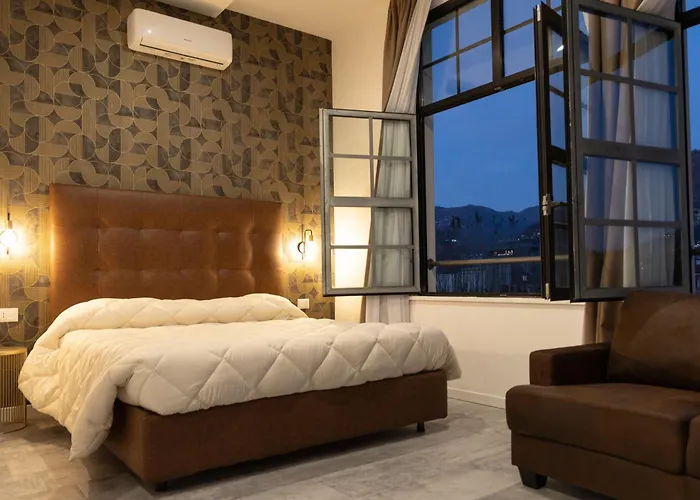 Living Como-rooms&parking בית הארחה