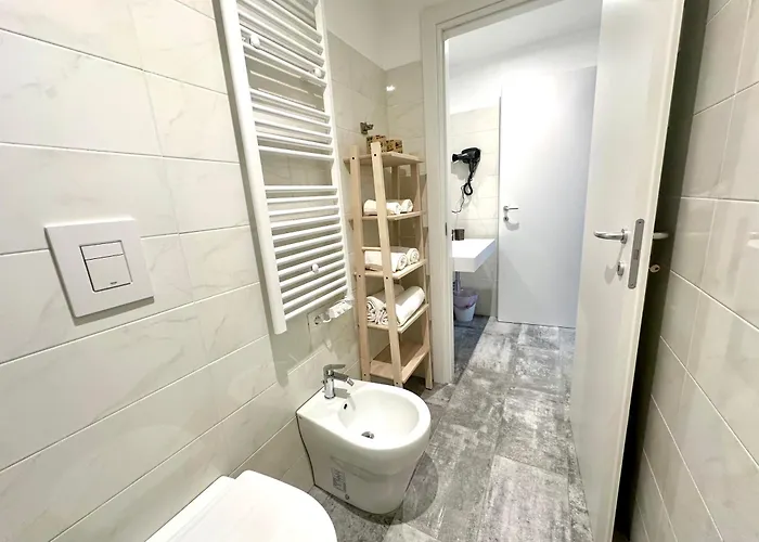 בית הארחה Living Como-rooms&parking 4*