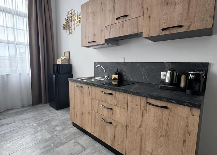 בית הארחה Living Como-rooms&parking קומו