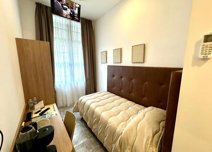 Living Como-rooms&parking בית הארחה 4*