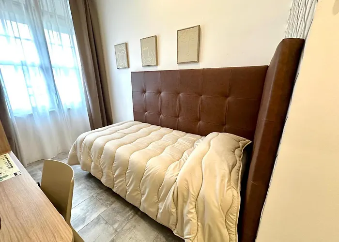 בית הארחה Living Como-rooms&parking קומו