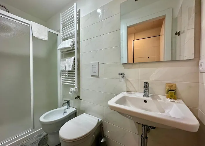 בית הארחה Living Como-rooms&parking 4*