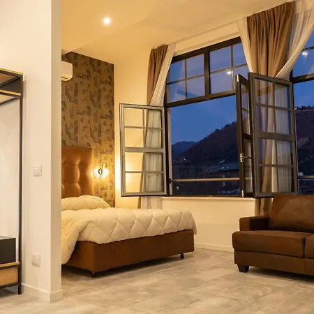 Guest house Living Como-rooms&parking