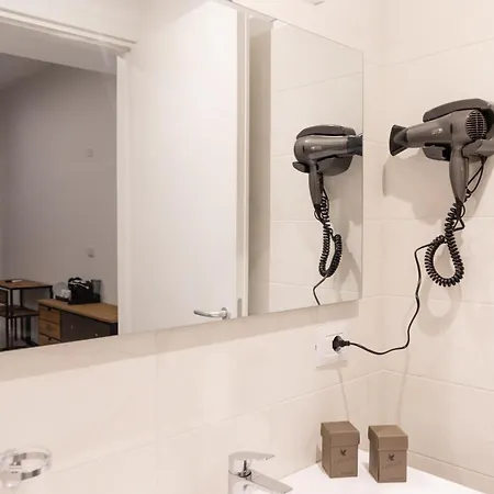 Living Como-rooms&parking Guest house